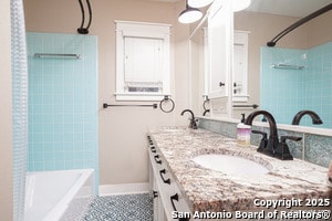 Building Photo - 302 W Silver Sands Dr