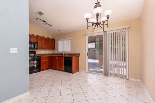 Building Photo - NW single story with four bedrooms and large backyard