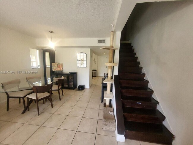 Building Photo - 8500 SW 109th Ave