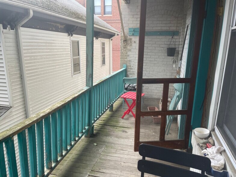 Building Photo - 47 Inman St