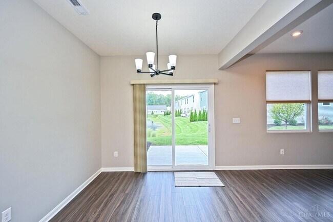 Building Photo - 1538 Summerview Ln
