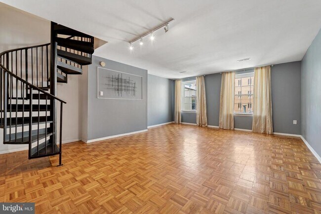 Building Photo - 1029 Spruce St
