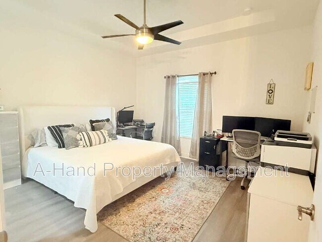 Building Photo - 10779 Belfry Cir
