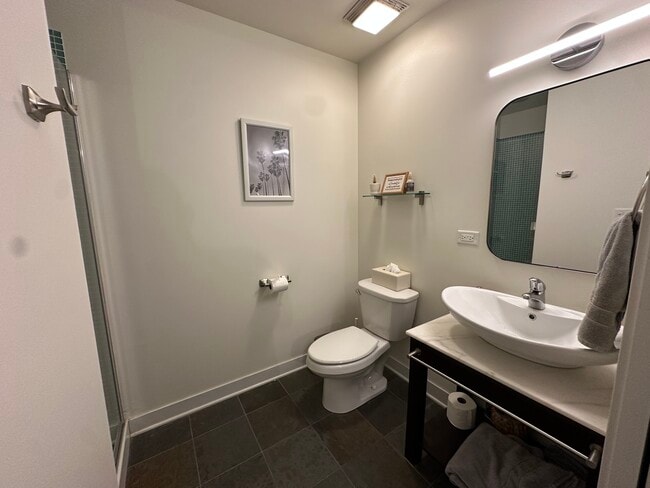 Building Photo - 660 W Wayman St