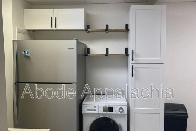 Building Photo - 126 Melvina Dr