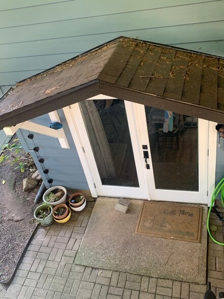 Building Photo - 6675 Canterbury Dr