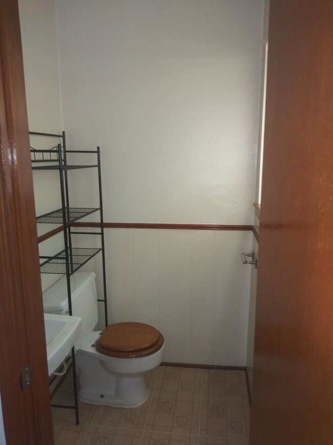 Building Photo - 4720 Spiva Dr