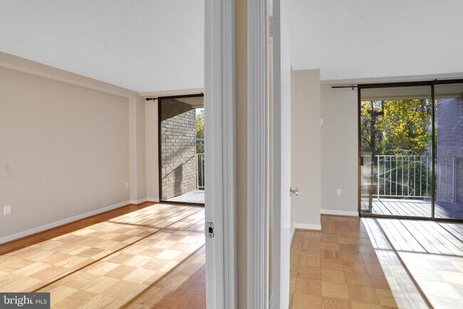 Building Photo - 2100 Washington Ave