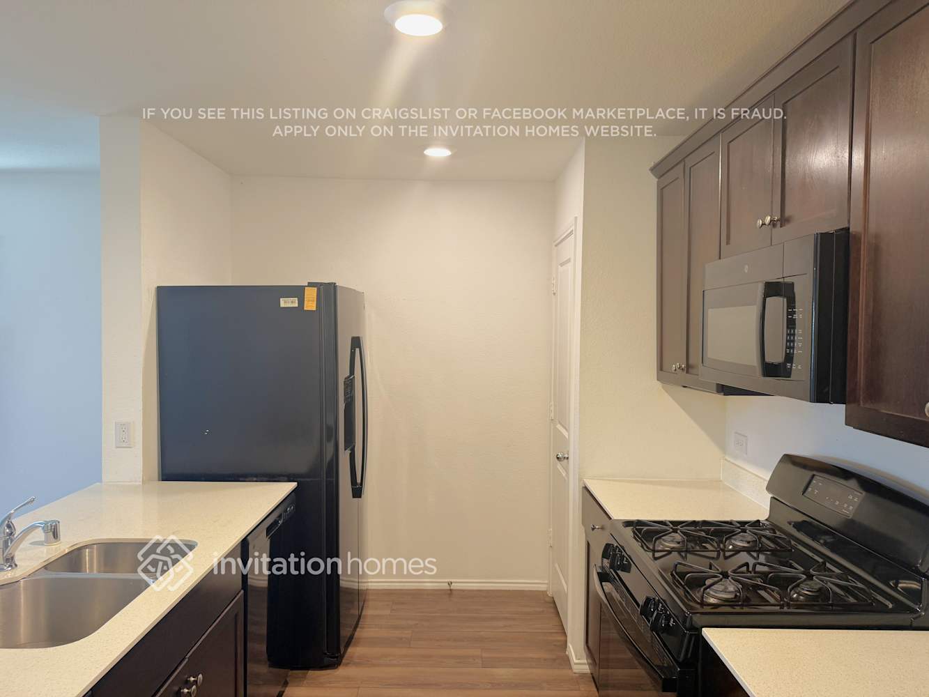 Building Photo - 336 Red Rock Trl