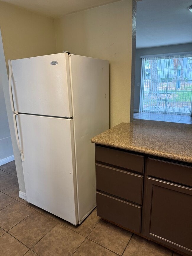 Building Photo - 3823 S Maryland Pkwy