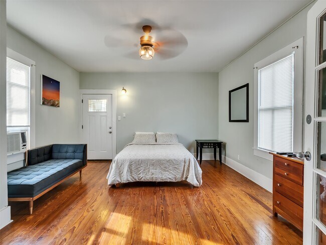 Building Photo - 3529 Avenue M