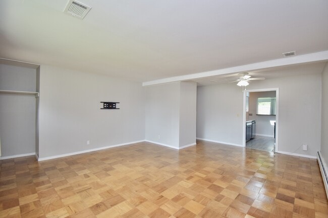 Building Photo - 12143 Audie Ct