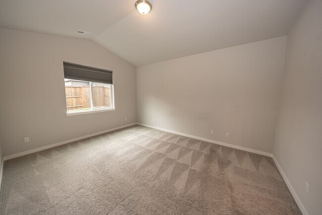 Building Photo - 3 Bedr Ranch Home in Ramble Creek Community