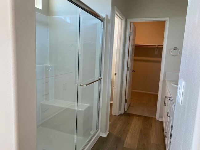 Building Photo - BRAND NEW HOME AVAILABLE FOR LEASE IN TEME...