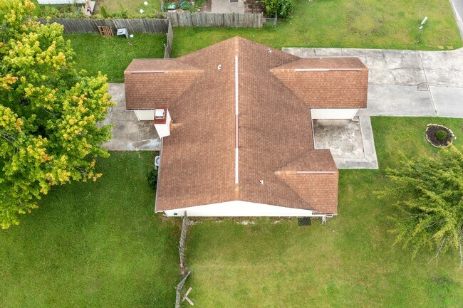 Building Photo - 1020 Furia Dr