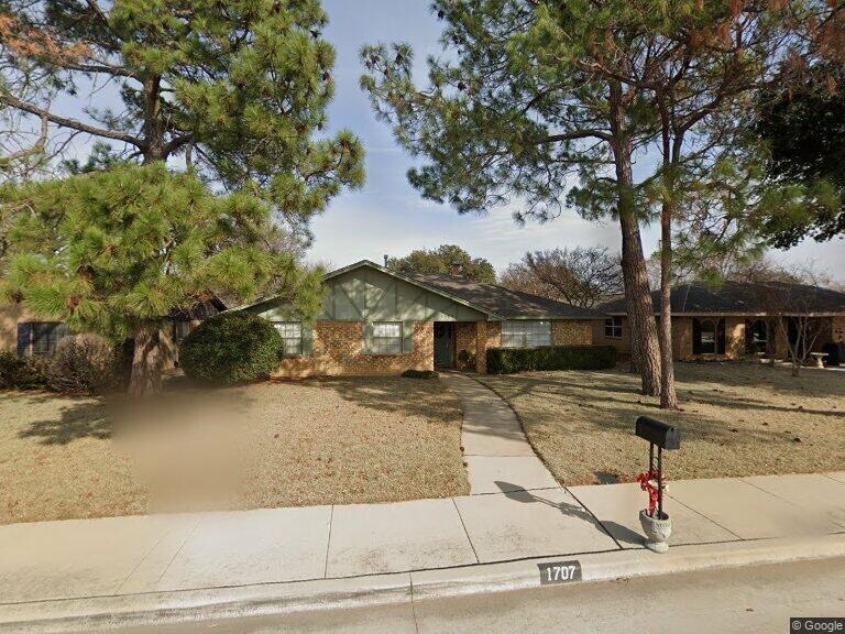Primary Photo - 1707 Chisolm Trail