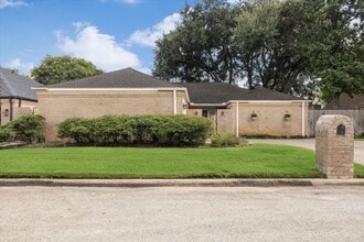 Building Photo - 15703 Whitewater Ln