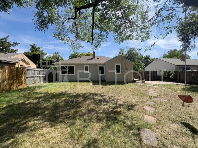Building Photo - 2426 N Wahsatch Ave