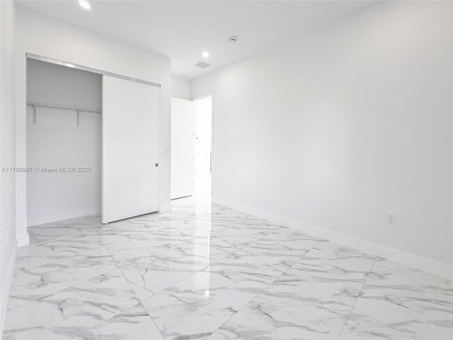 Building Photo - 149 Southeast Cor. Arno