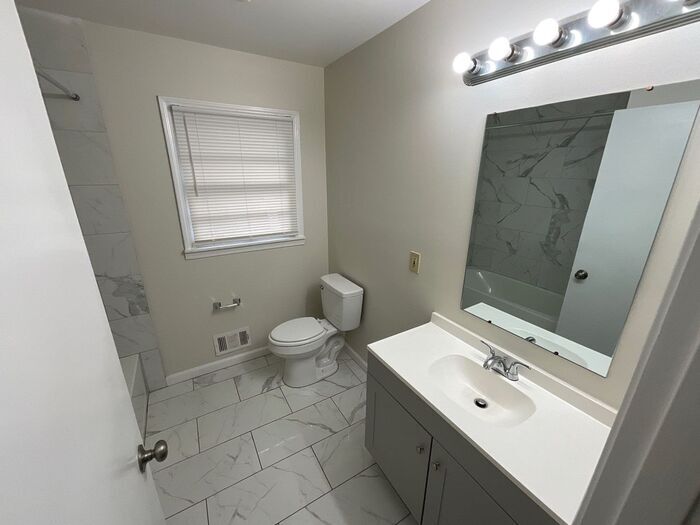 Building Photo - 3002 1st Ave SW