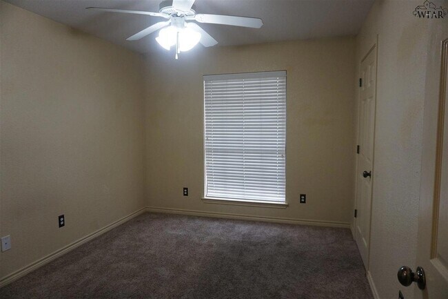 Building Photo - 4710 Brookdale Dr