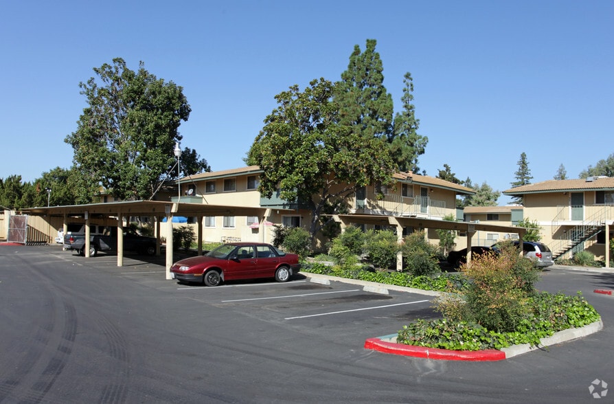Dry Creek Village Apartments 2521 Miller Ave Modesto CA 95354