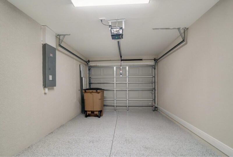 Building Photo - 1109-1111 Hightower Ave S