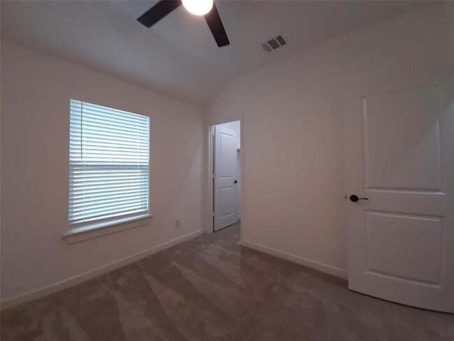 Building Photo - 4530 Mayflower St