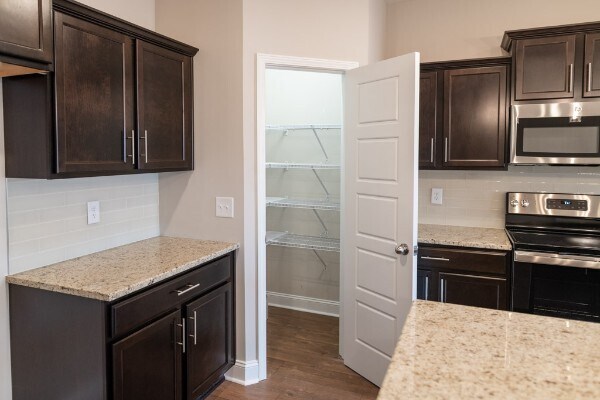 Building Photo - 2624 Rafiki Dr