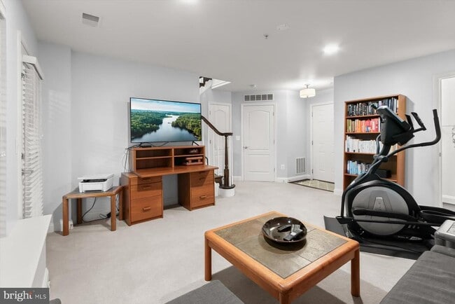 Building Photo - 7207 Phelps Hill Ct