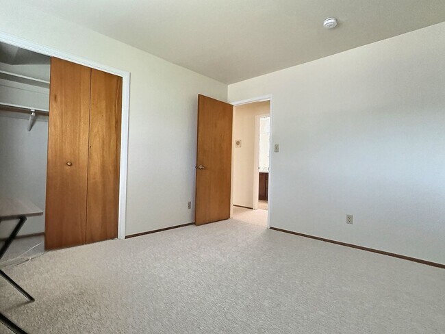 Building Photo - 6BD/3BA – Spacious West San Jose home near...