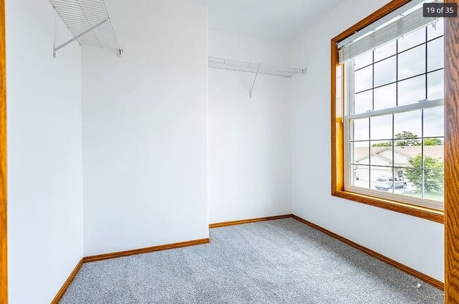 Building Photo - Gretna Gem: 4 Bedroom Home with Room to Grow