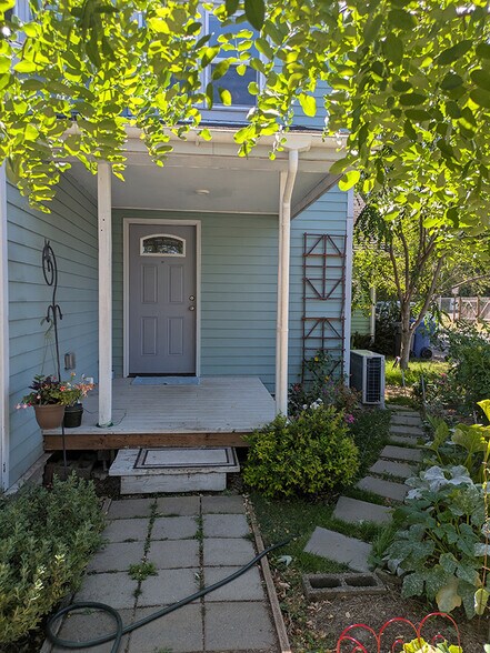 Primary Photo - 4185 Monroe Ave NE