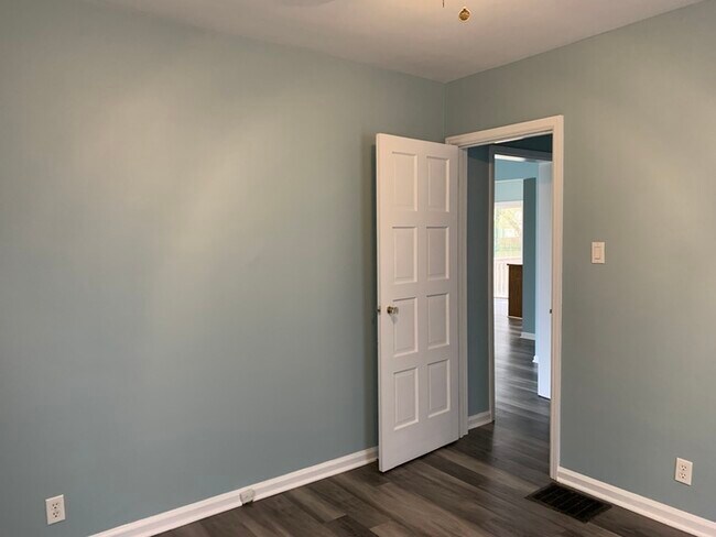 Building Photo - Great Home in South Broad Ripple!