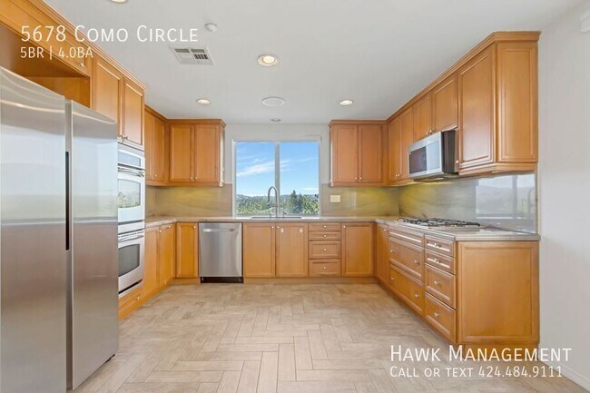 Building Photo - 5678 Como Cir