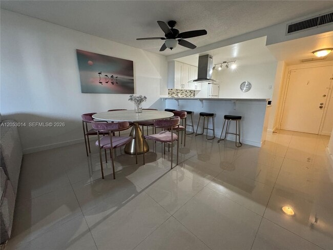 Building Photo - 600 Three Islands Boulevard
