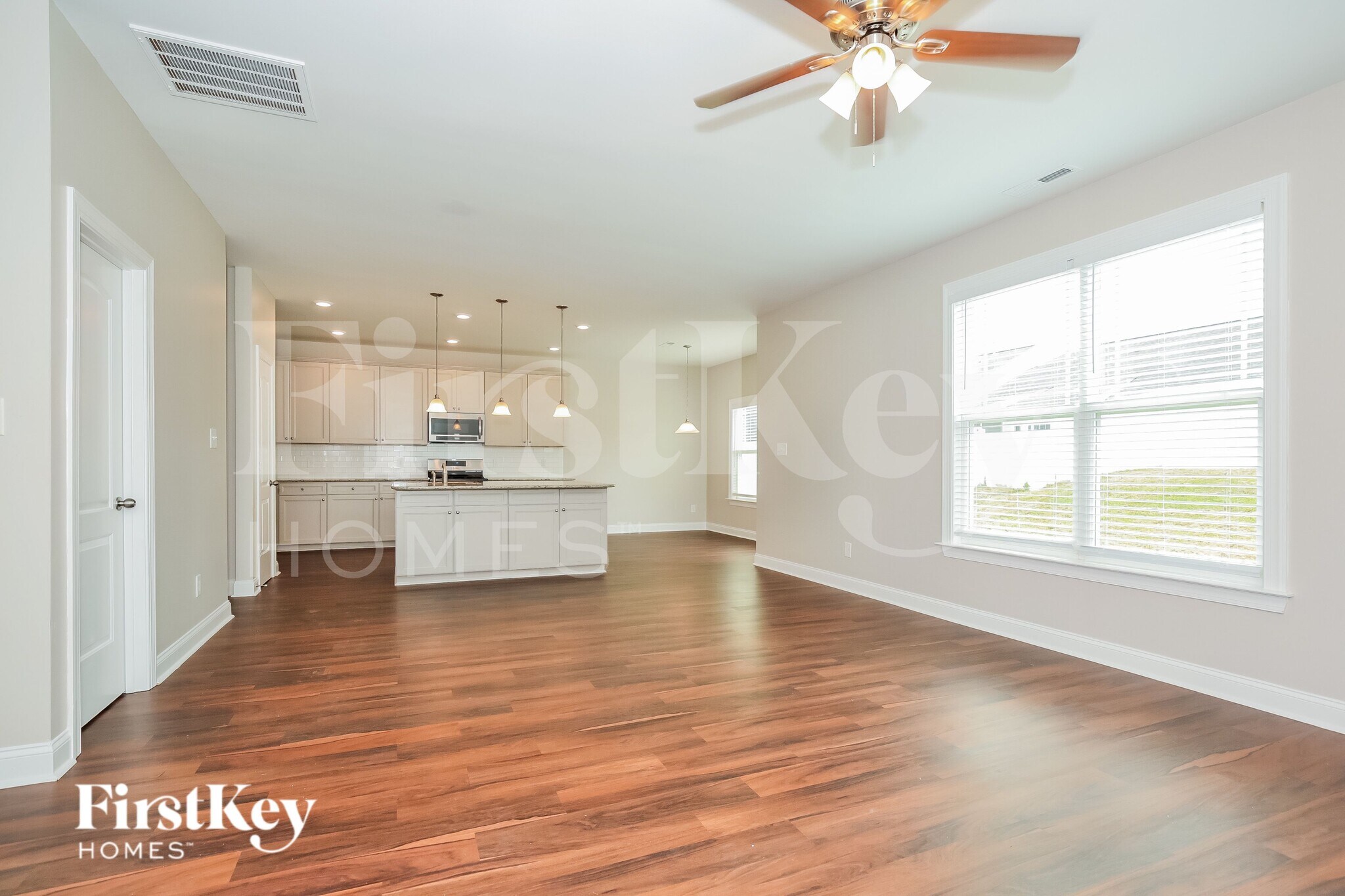 Building Photo - 121 Wintergreen Ct