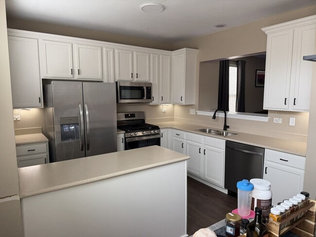 Building Photo - 3401 Kentshire Cir