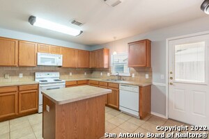 Building Photo - 1604 Rolling Brook Ln