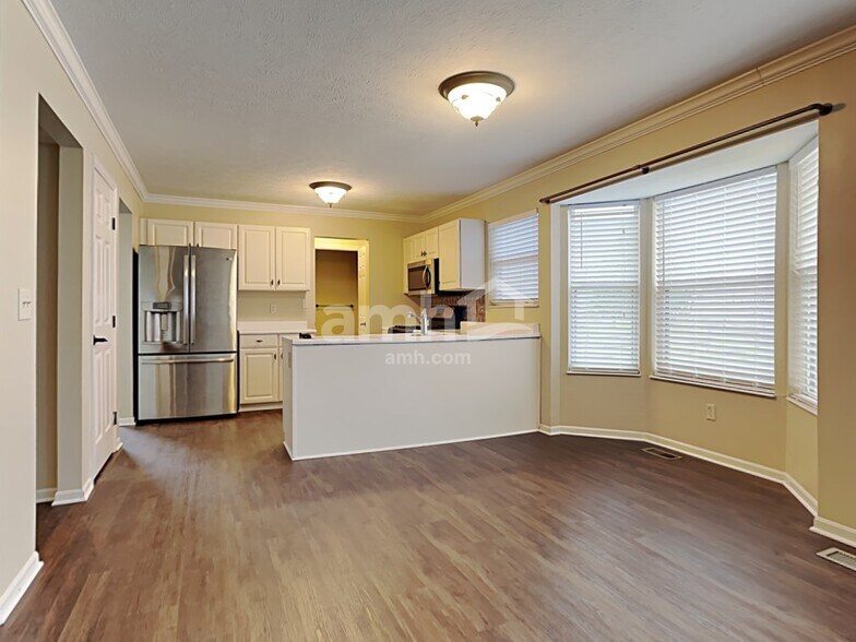 Building Photo - 1232 Ben Avon