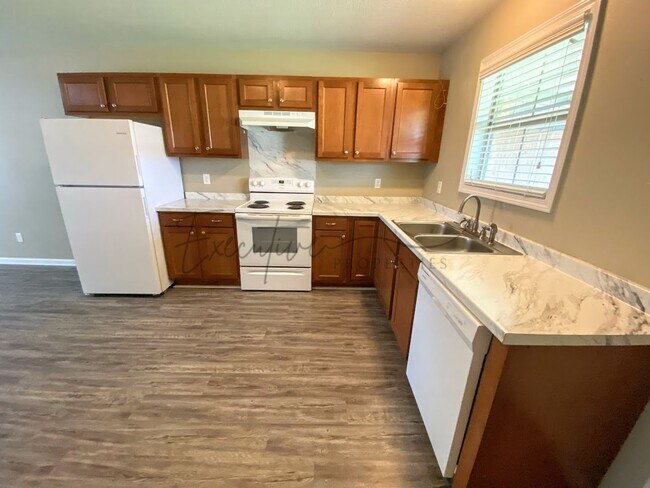 Building Photo - 204 S. Welty Avenue