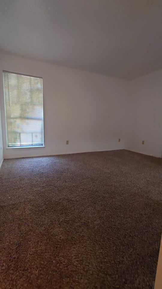 Building Photo - 8560 Park Ln