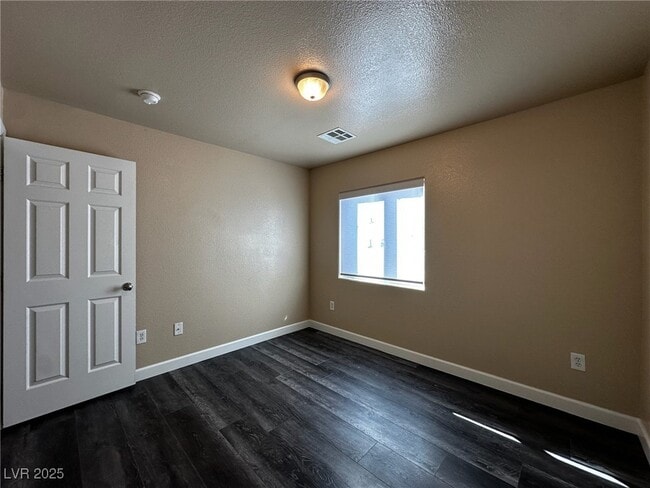 Building Photo - 9125 Fish Tail Ave