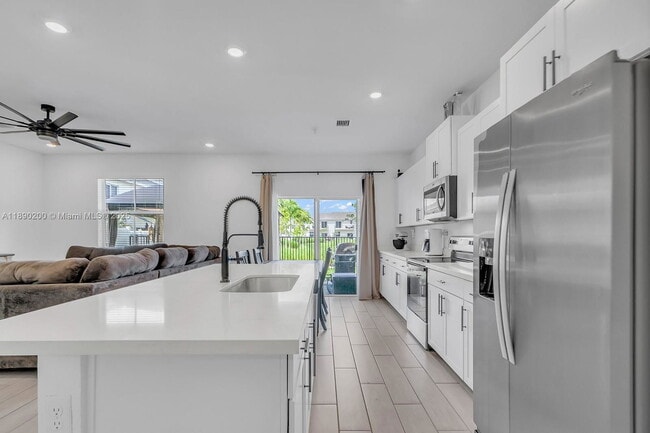 Building Photo - 1772 SE 8th Terrace