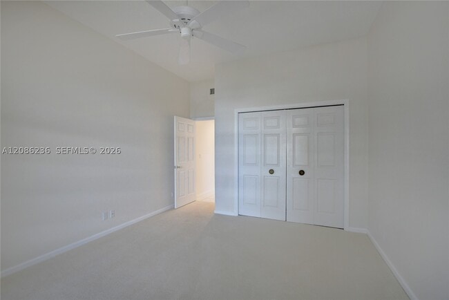 Building Photo - 11622 Creekside Dr