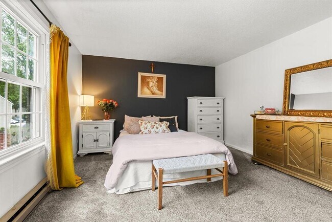 Building Photo - 56 Durham Rd