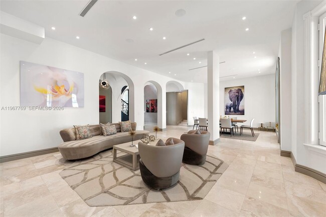 Building Photo - 432 S Hibiscus Dr