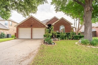 Building Photo - 2324 Crestridge Dr