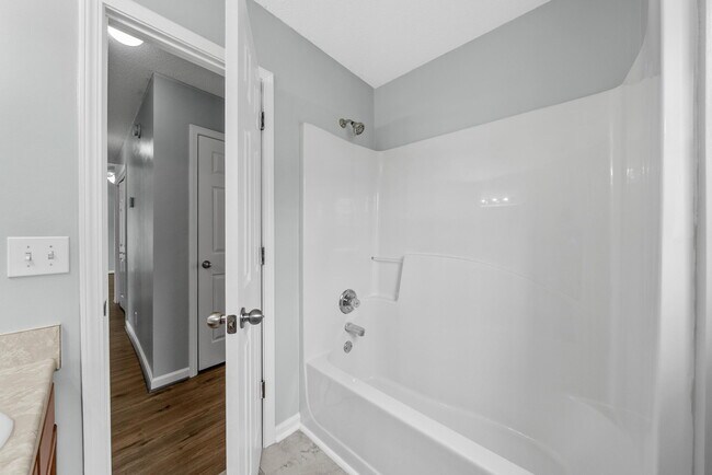 Building Photo - 402 Faulkner Dr