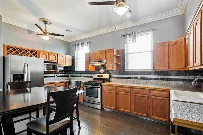 Building Photo - 4939 S Miro St